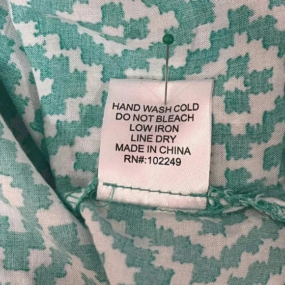 Skies are Blue size L rayon pullover blouse EUC - Picture 8 of 10